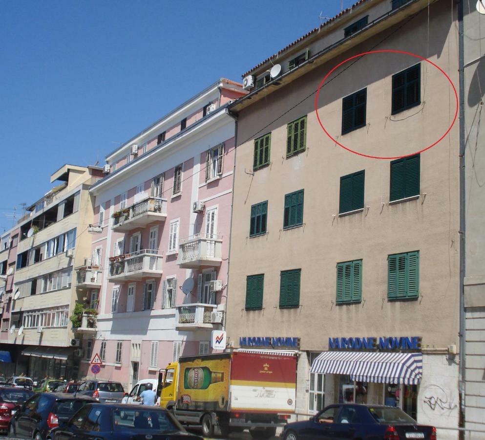 Apartment Port View-5 Min From Center Split Exterior photo